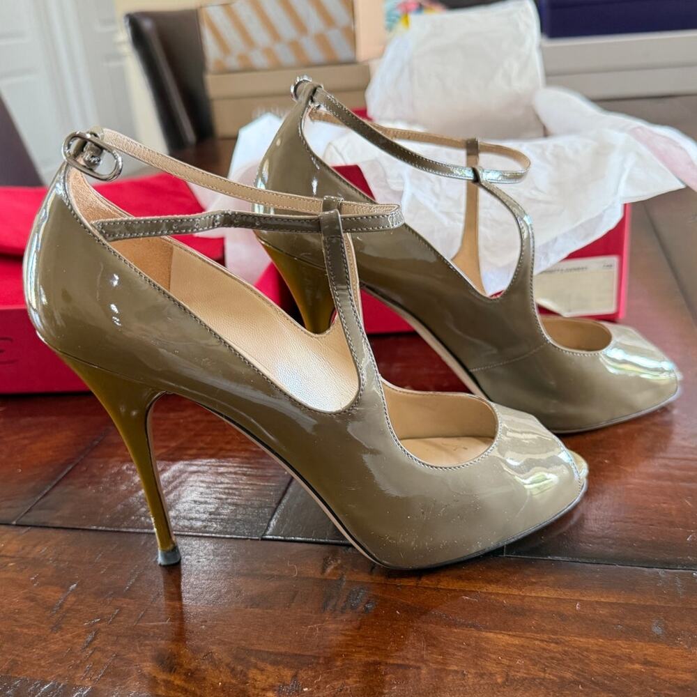 Valentino Garavani Taupe Patent Heels Size 37.5